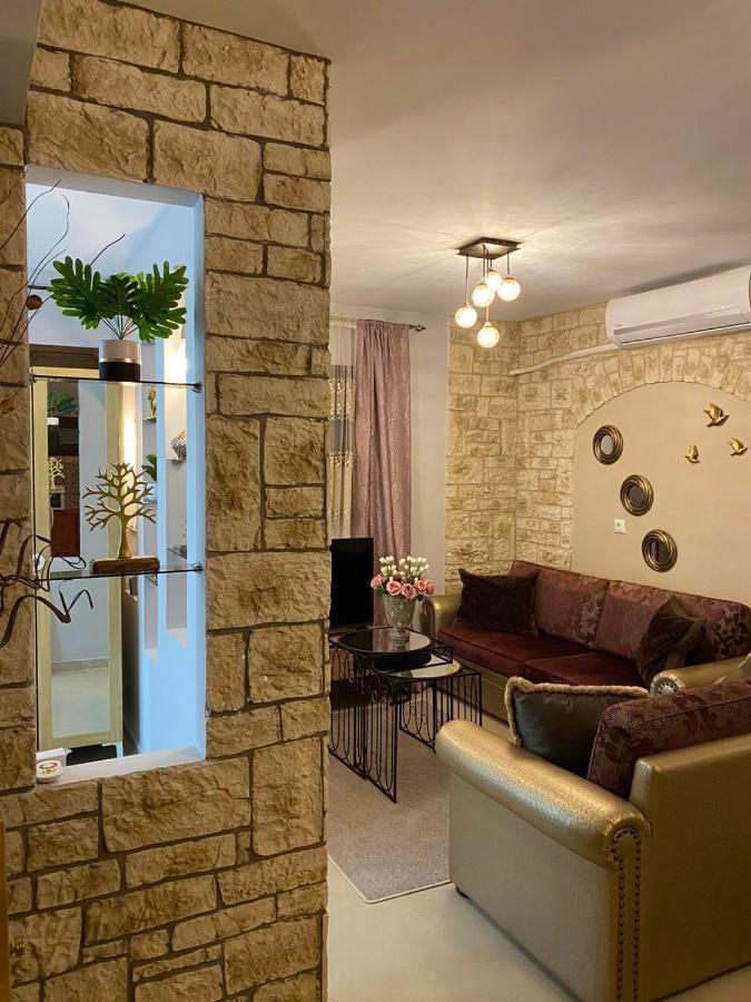 In The Castle Ii- House Ioannina Exterior foto